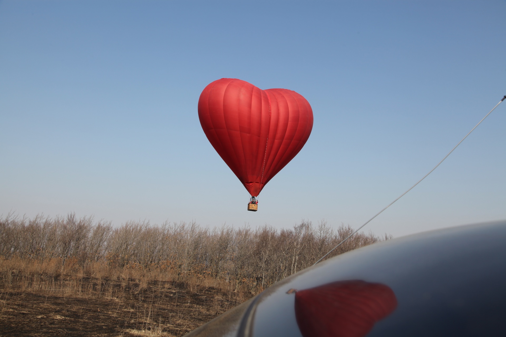 Сердце полетело. Воздушный шар. Воздушный шар «сердце». Воздушный шар сердце полет. Воздушные шары сердечки.